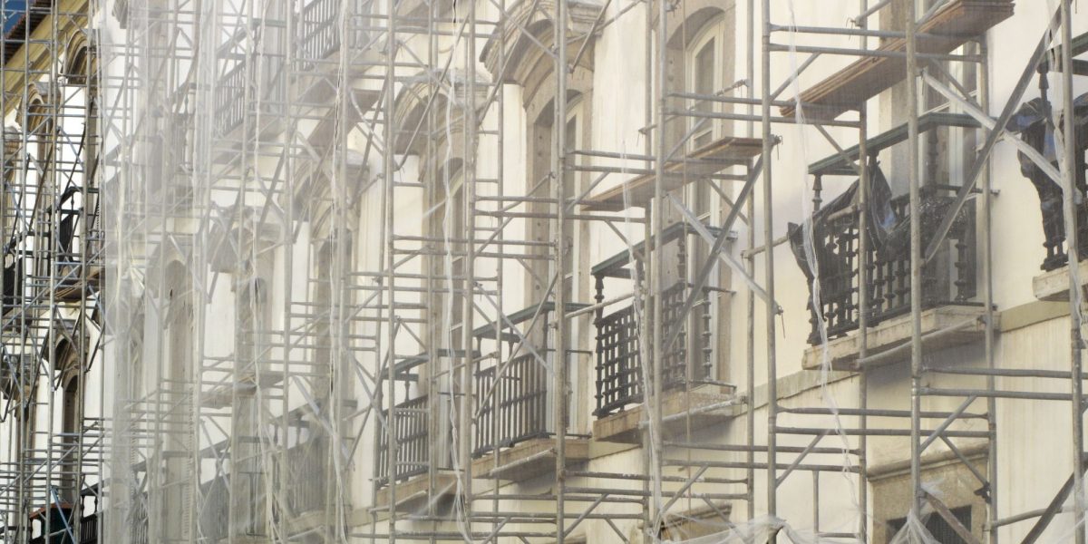 Mantén con protección tus edificaciones para que no pase nada
